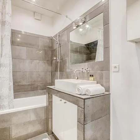 Guestready - Amazing Designer Apt Near The Arc De Triomphe! *